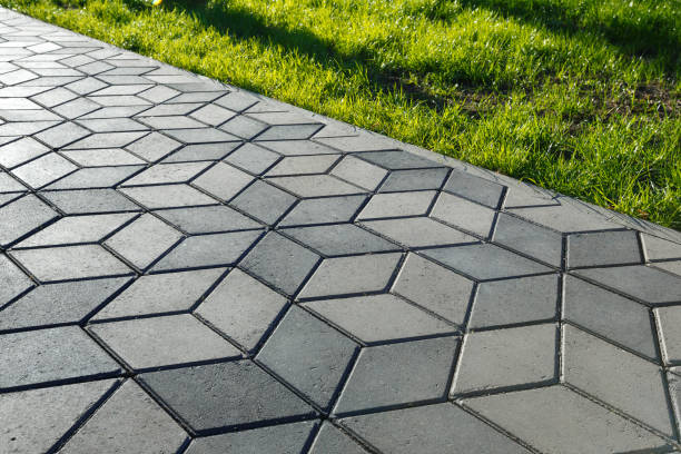 Best Driveway Paving Contractor  in Yale, MI
